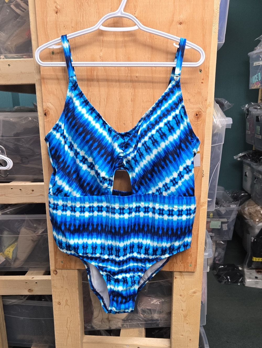 CleanWater Size 16 Blue and White Tie Dye One Piece Bathing Suit